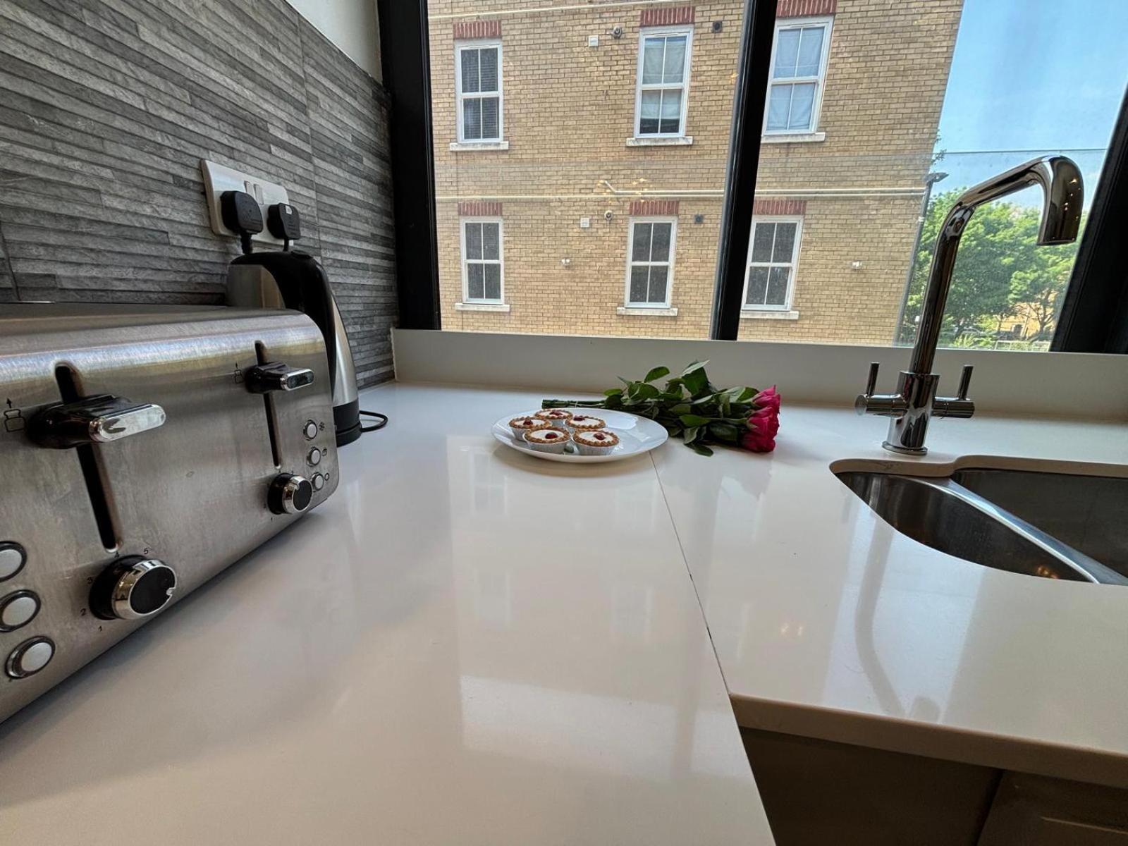 City Aldgate Apartments London Exterior photo